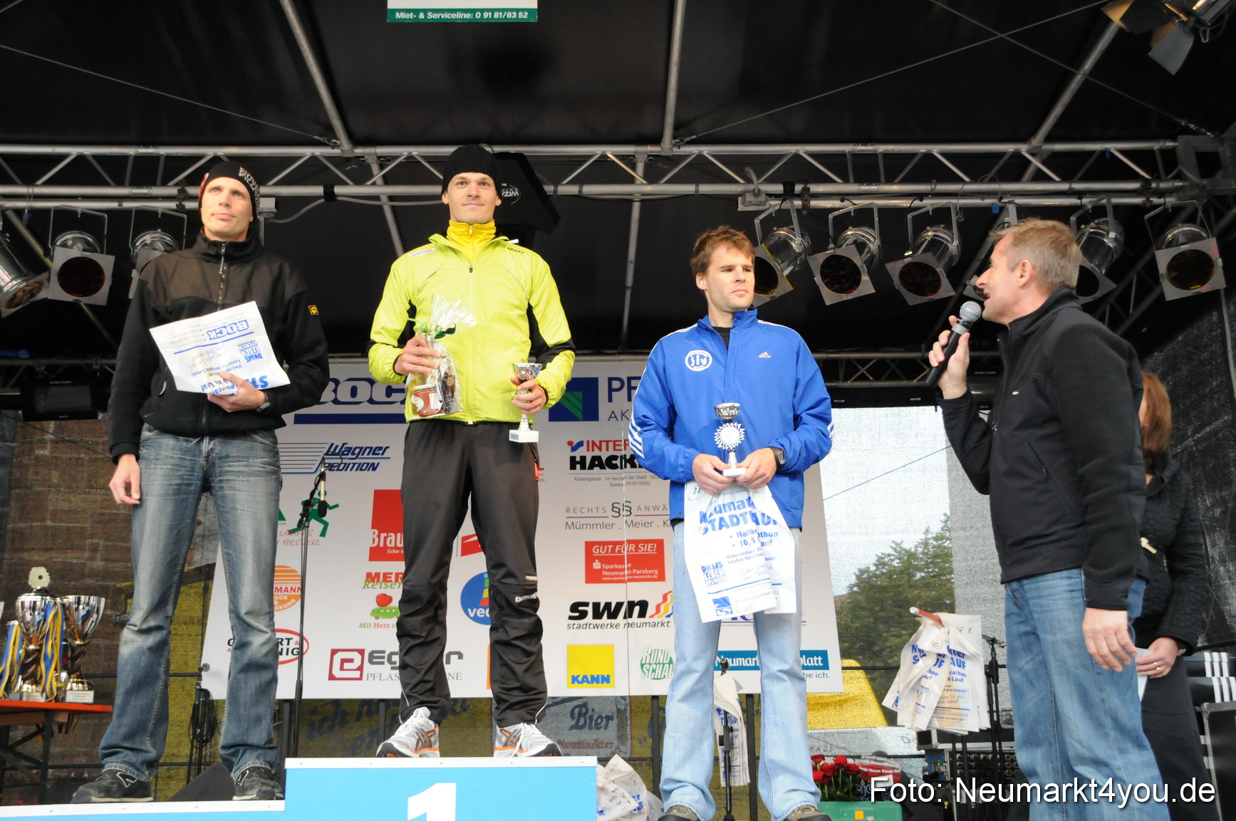 0023 Siegerehrung Stadtlauf Neumarkt 2008